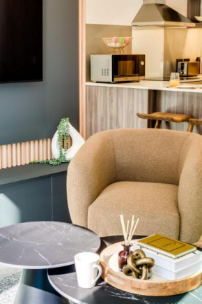 City Suite 805